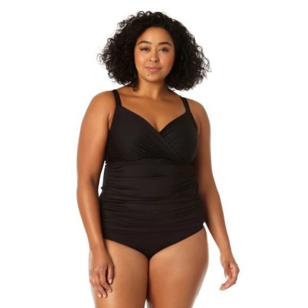 Anne Cole Women's Twist Front Underwire Shirred Tankini Swim Top Black Swimsuit